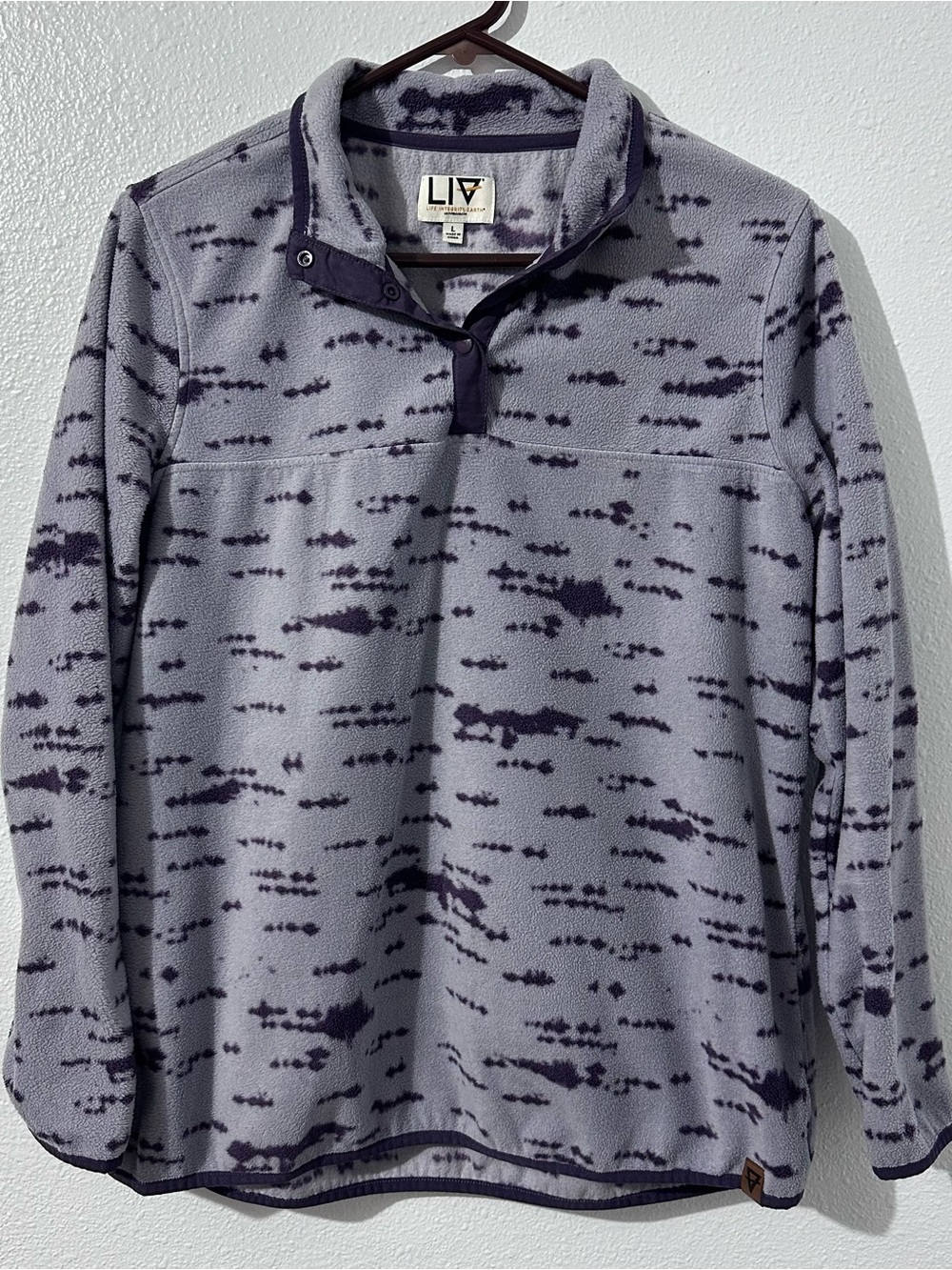 LIV Women's Lilac & Dark Purple Fleece Pullover
